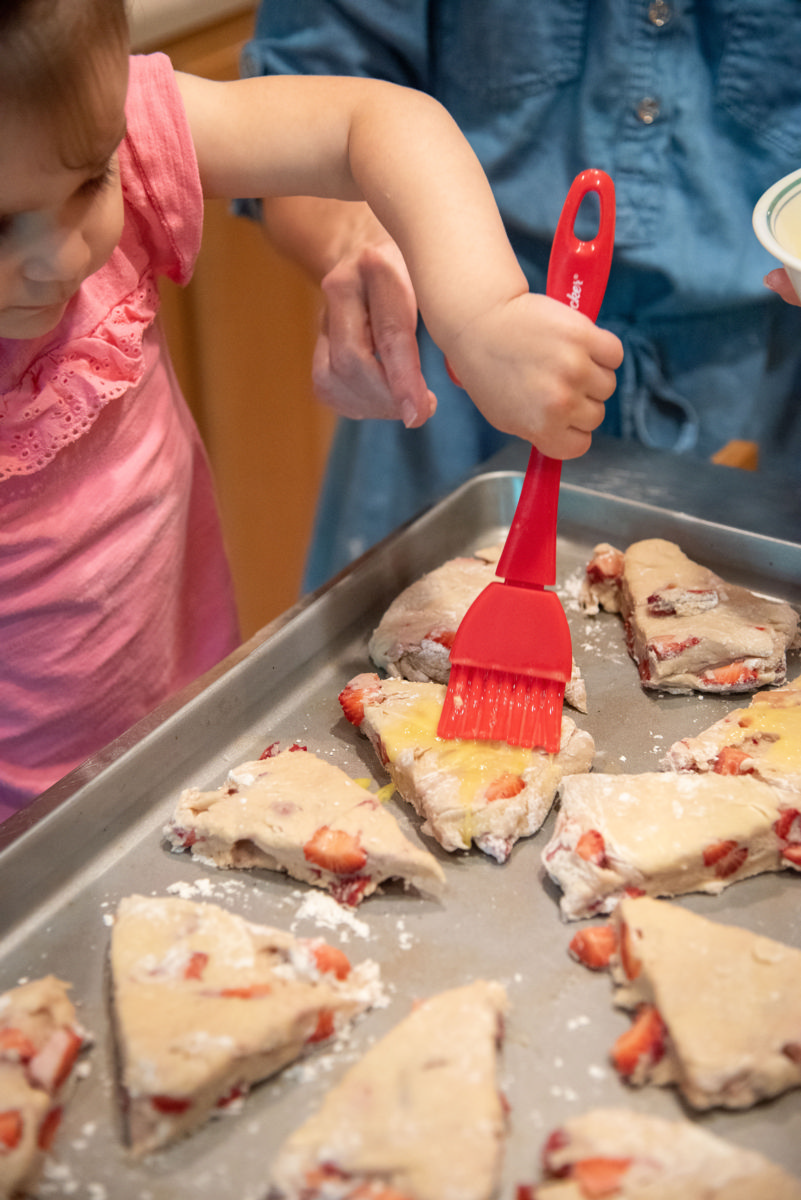 Mom's Fresh Strawberry Scones 