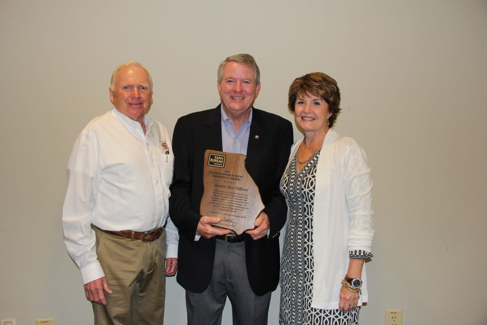 Ross Tolleson  Receives Commodity Award